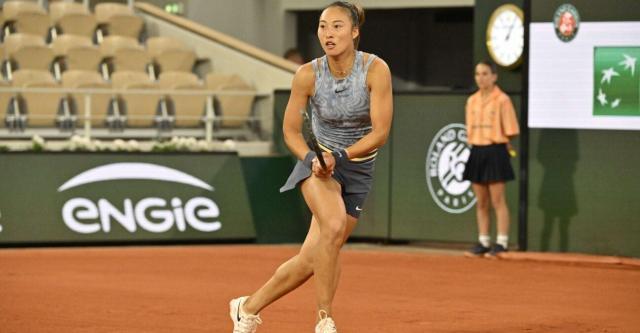 开云体育入口-郑钦文速扫挺进法网32强 首个八强无人能阻挡？